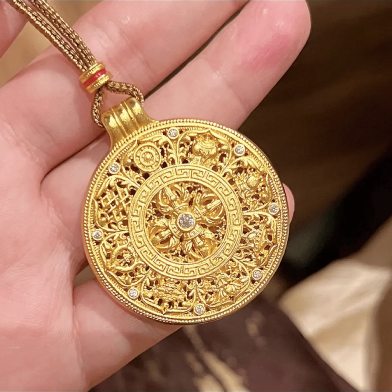 铜合金布艺吊坠 新中式八宝罗盘4cm金刚杵吊坠古法花丝镂空项链