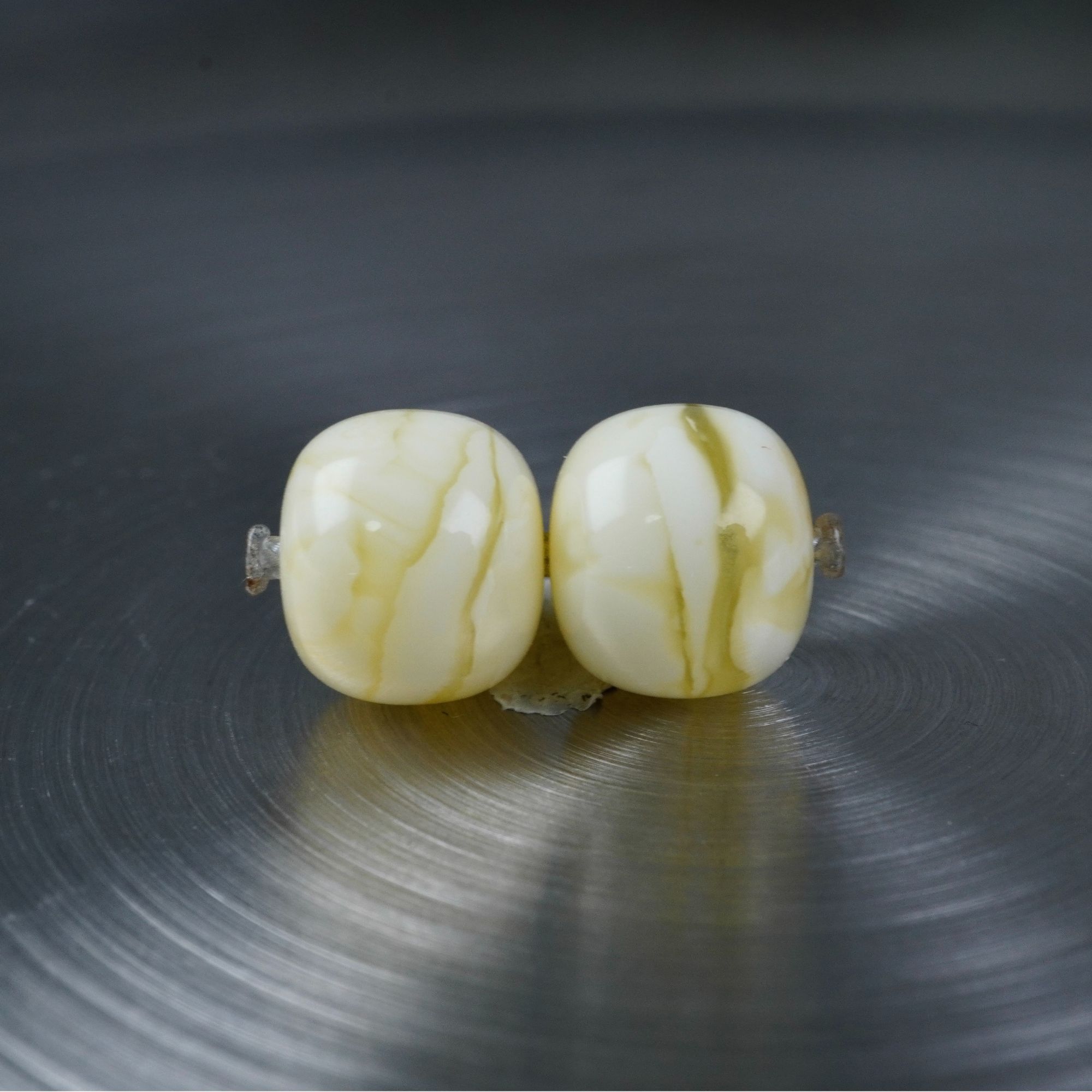 同料金白妖花老型腰珠尺寸9.3mm天然琥珀蜜蜡文玩搭配