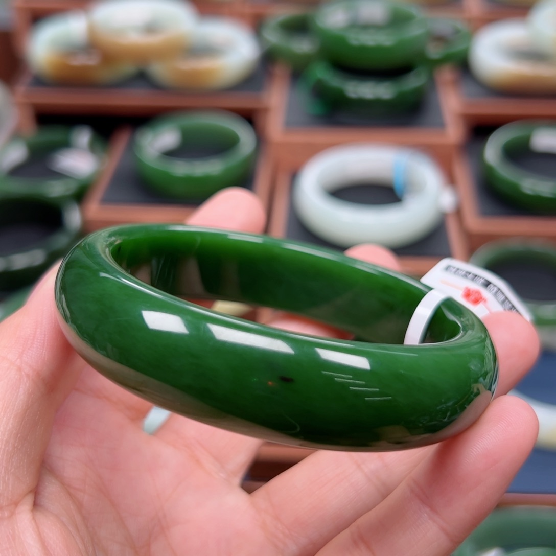 未镶嵌手镯和田玉（碧玉）6263