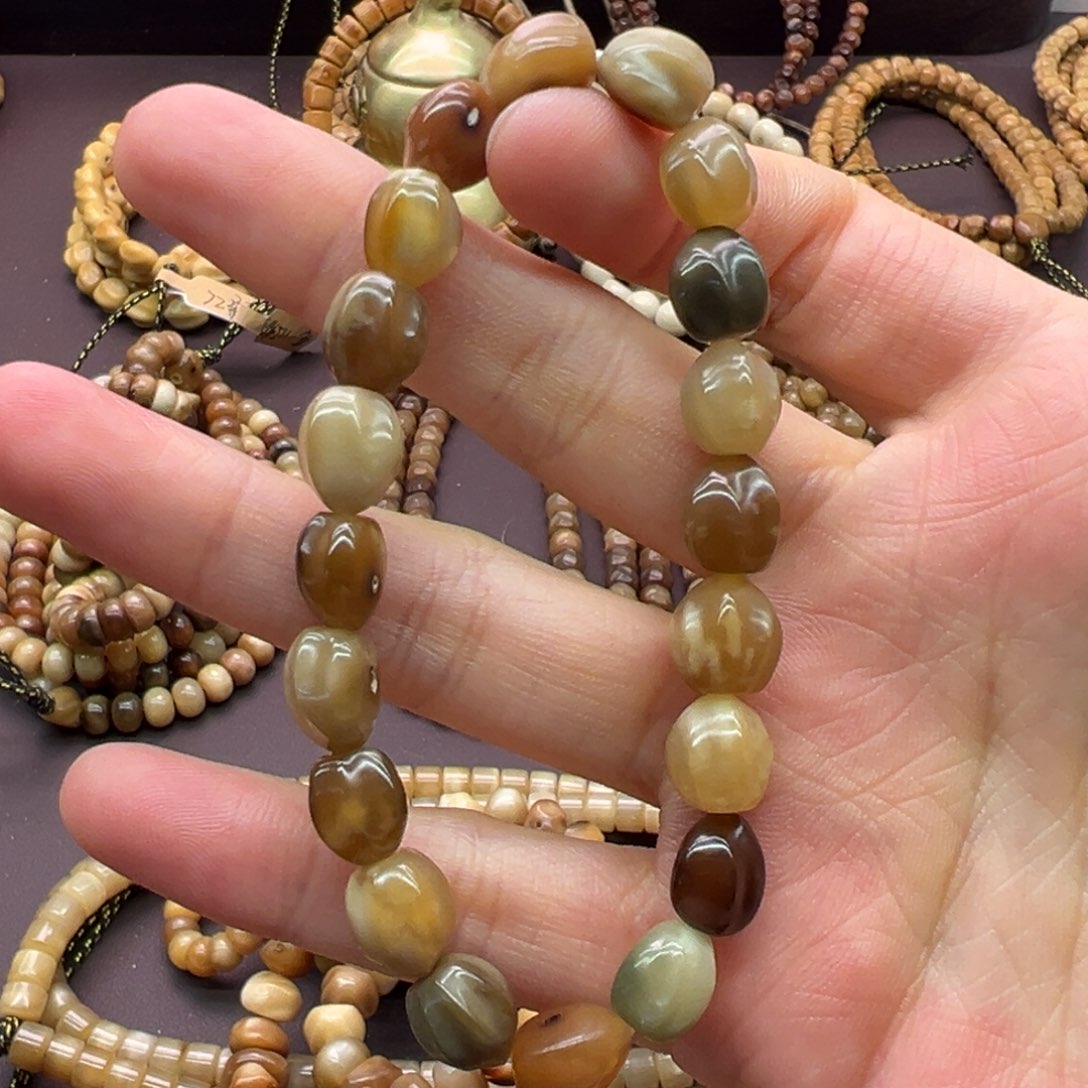 雪***)龙脊菩提吊坠原籽