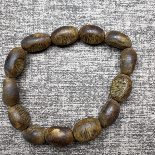 沉香手串棋楠留疤一天1.0/8.3