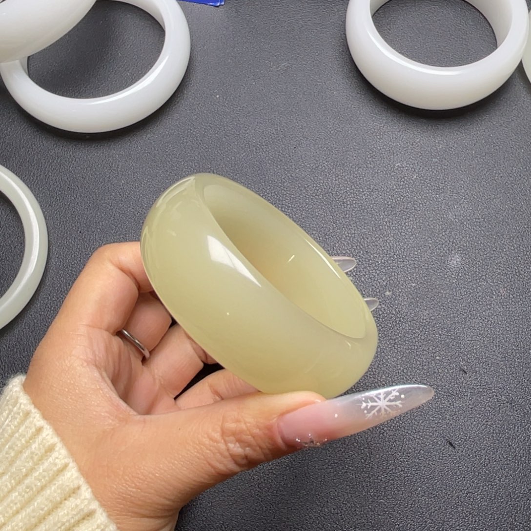 依***饰58圈口大宽轮胎黄口色