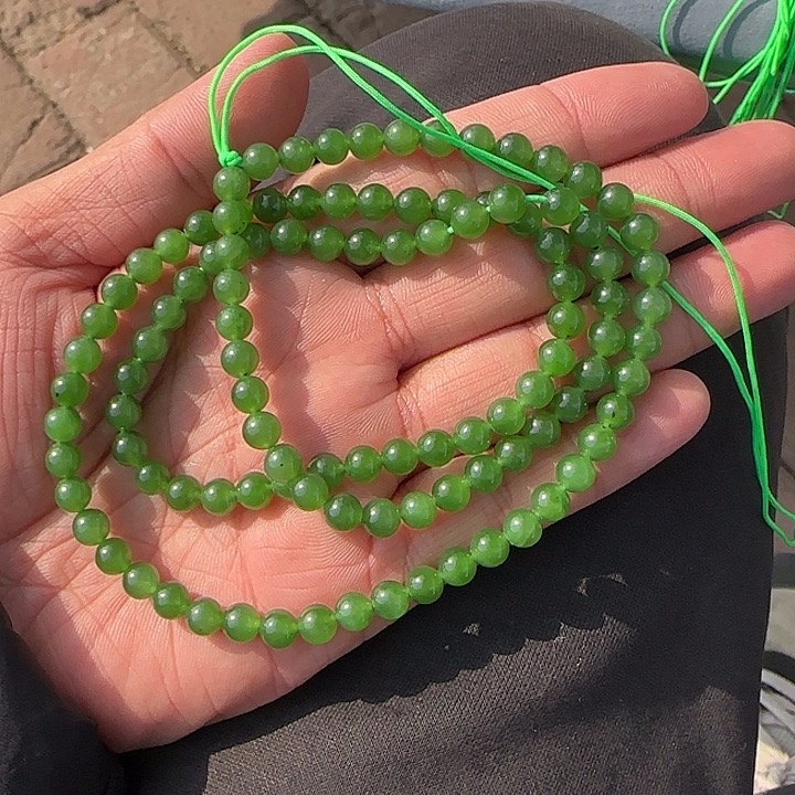 和田玉（碧玉）颈饰未镶嵌