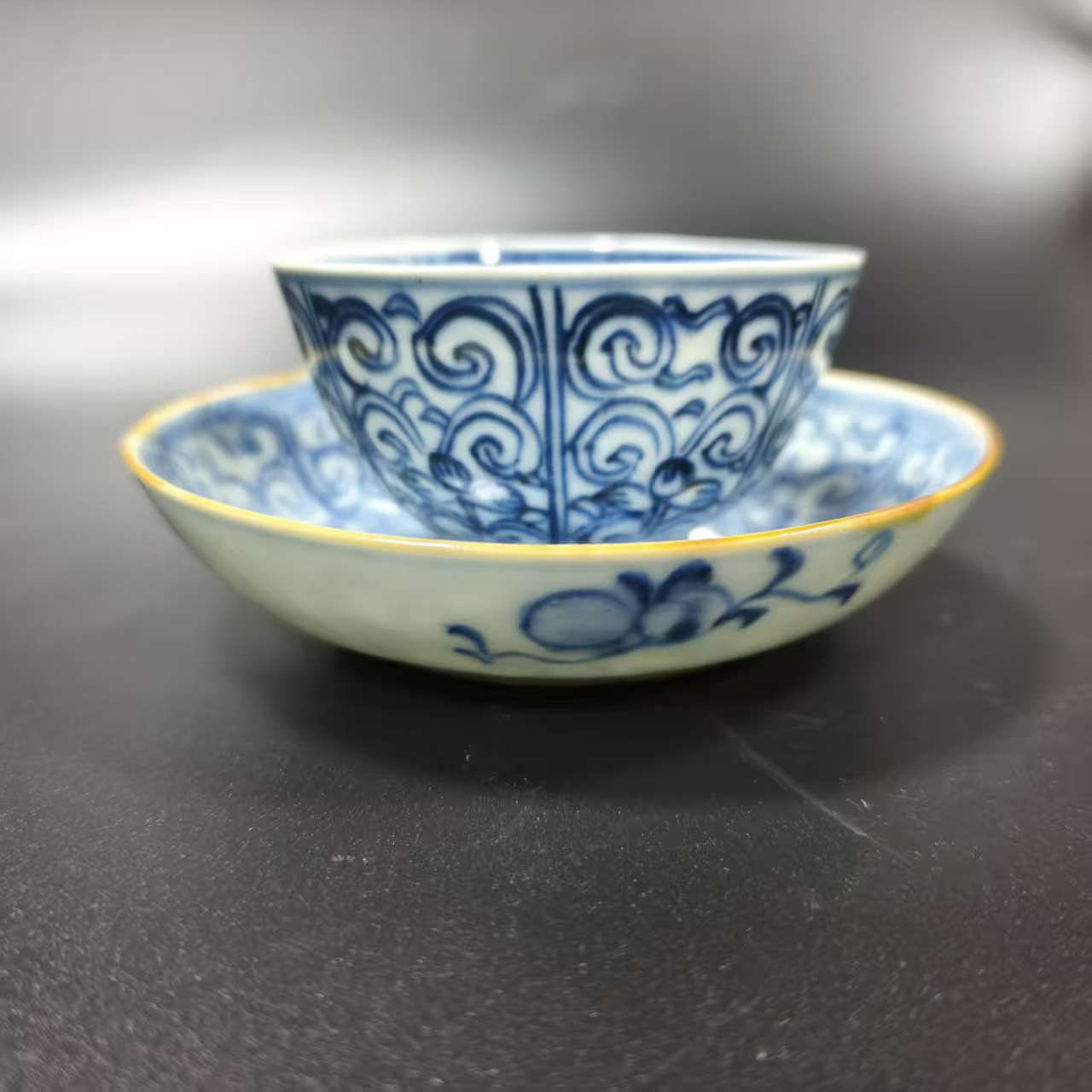 DS87 清康熙青花缠枝莲花卉杯碟套 杯直径7.5cm高6cm 碟直径11