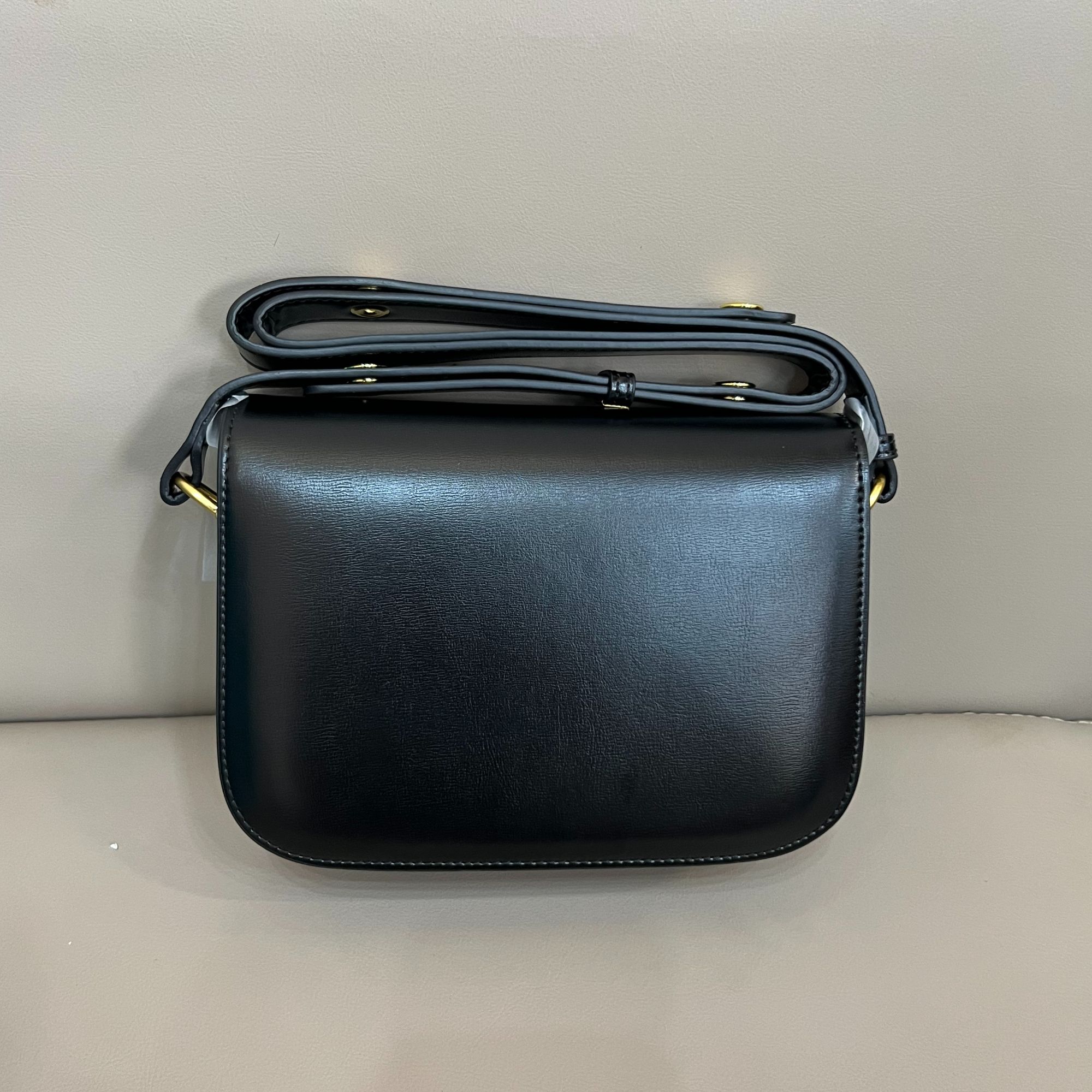 662 新款真皮时尚通勤休闲百搭经典单肩斜挎包 黑色