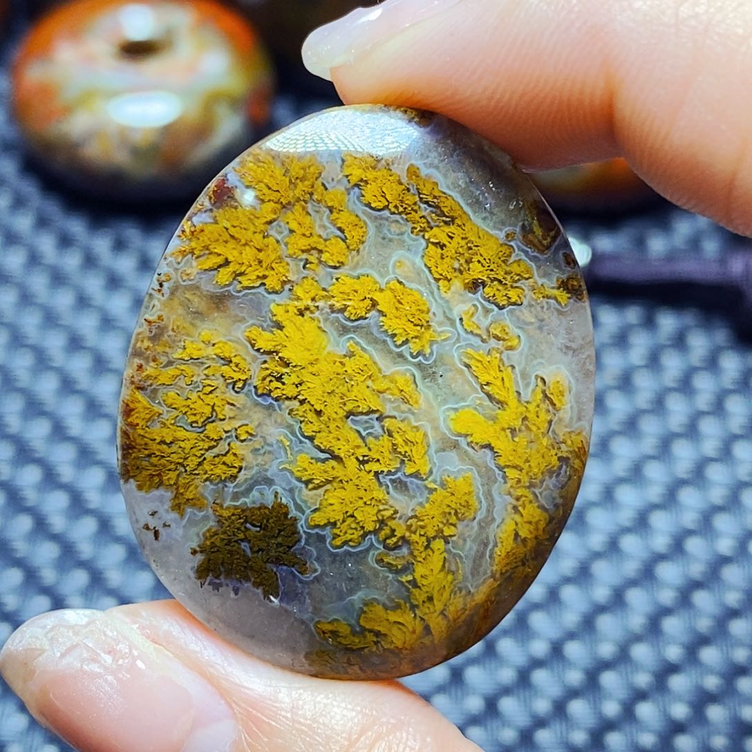 未镶嵌颈饰玛瑙/玉髓路*