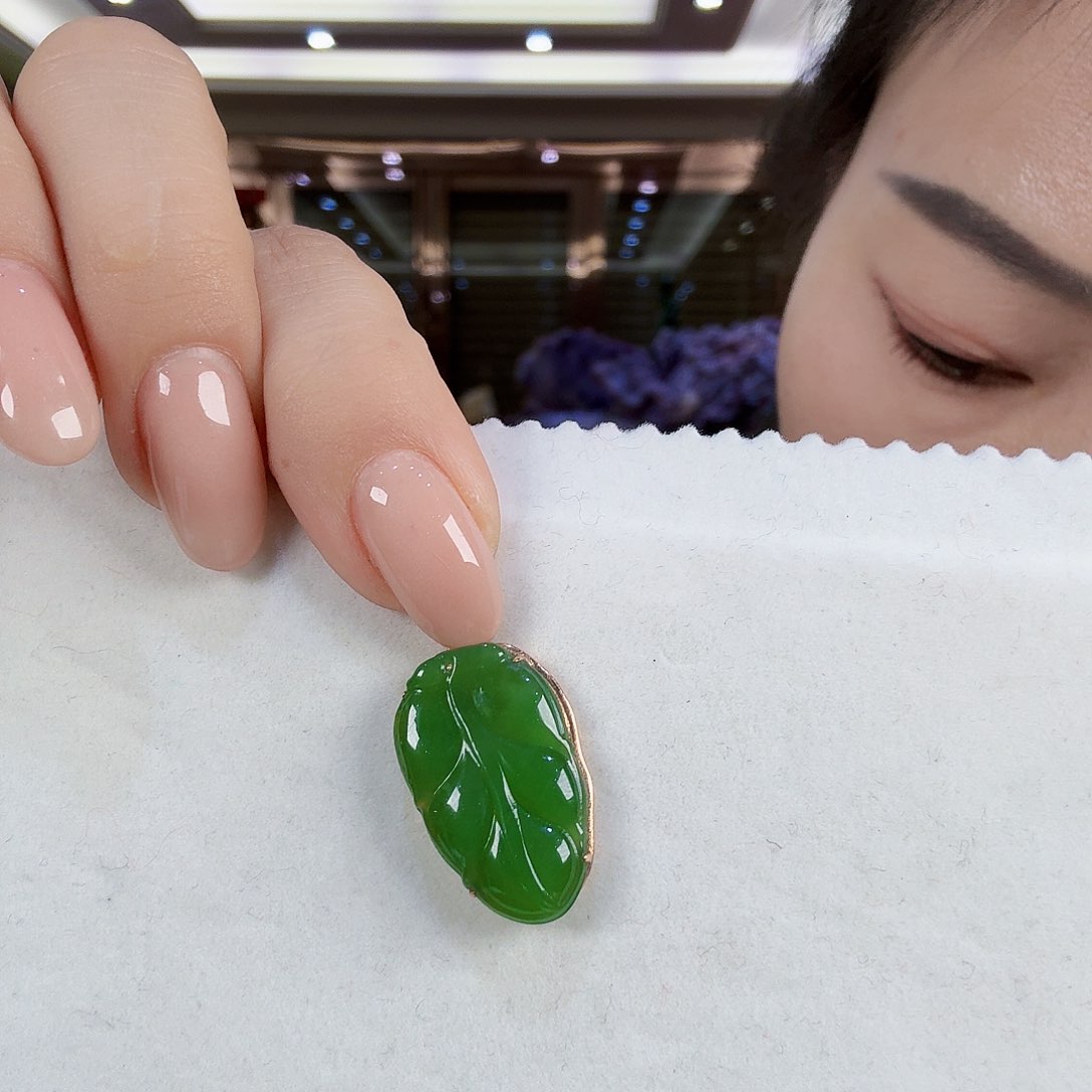 和田玉（碧玉）吊坠(赠链)18K金镶嵌的*得