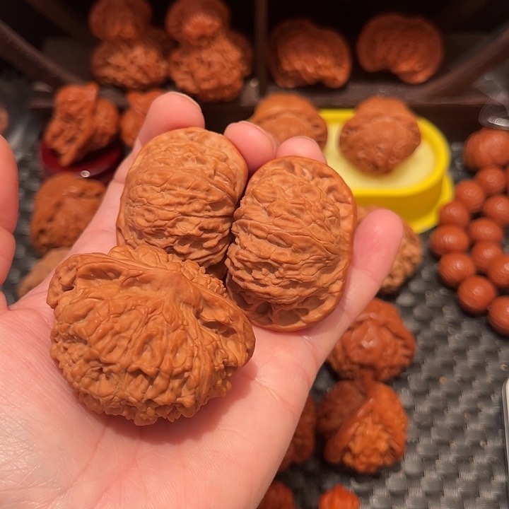 人***生把件文玩核桃龙骨闷尖