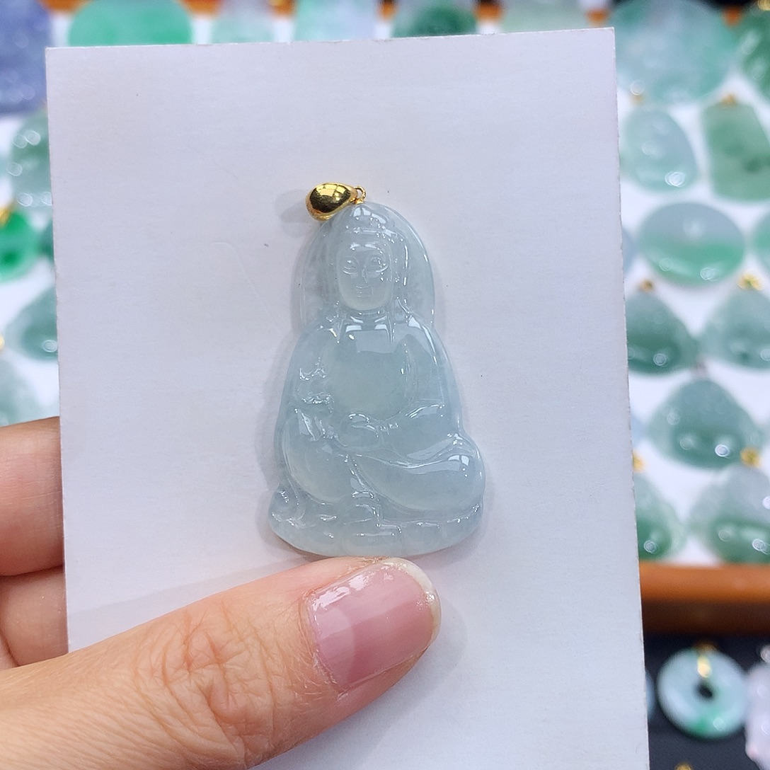 翡翠18K金镶嵌颈饰翡翠吊坠