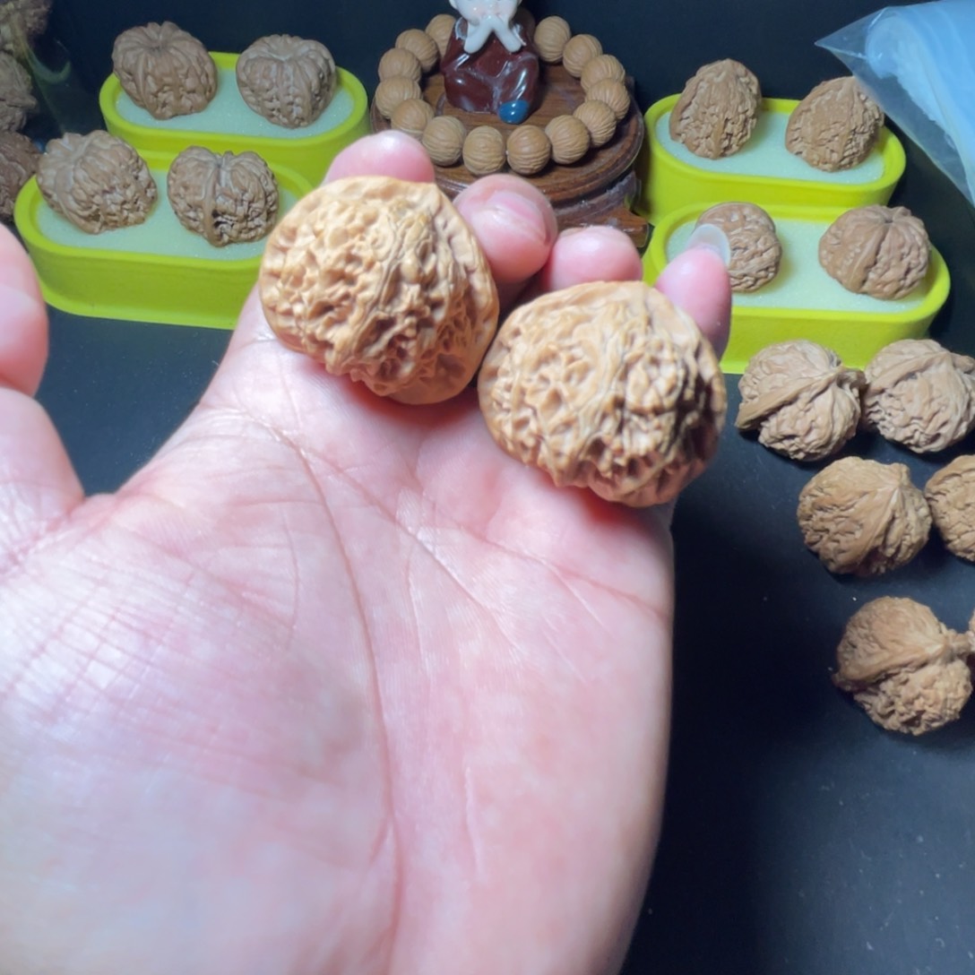 桃核把件桃心宫灯