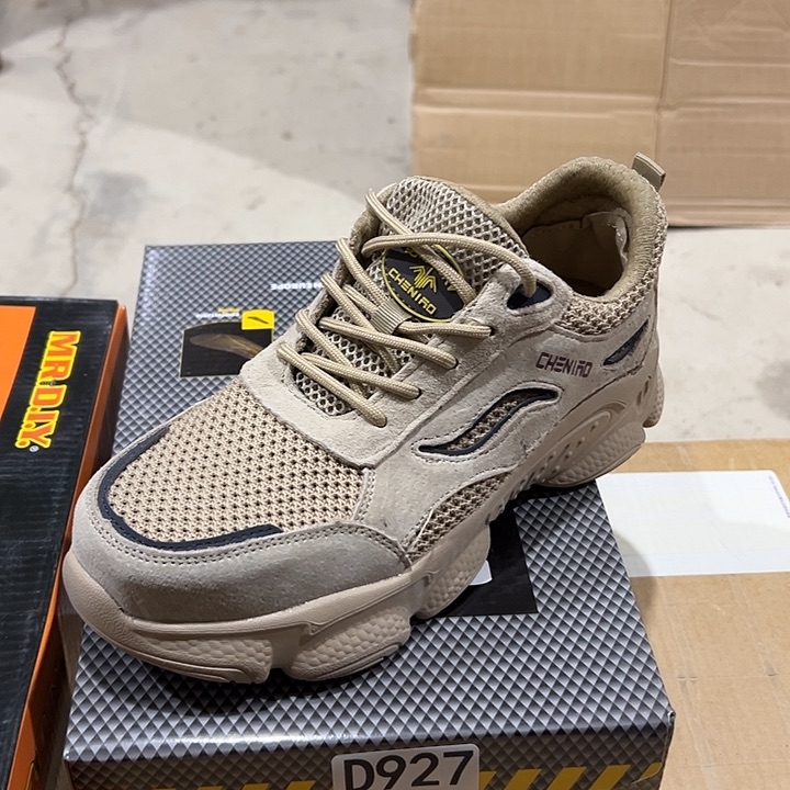 编码927号。39防砸防刺劳保鞋。