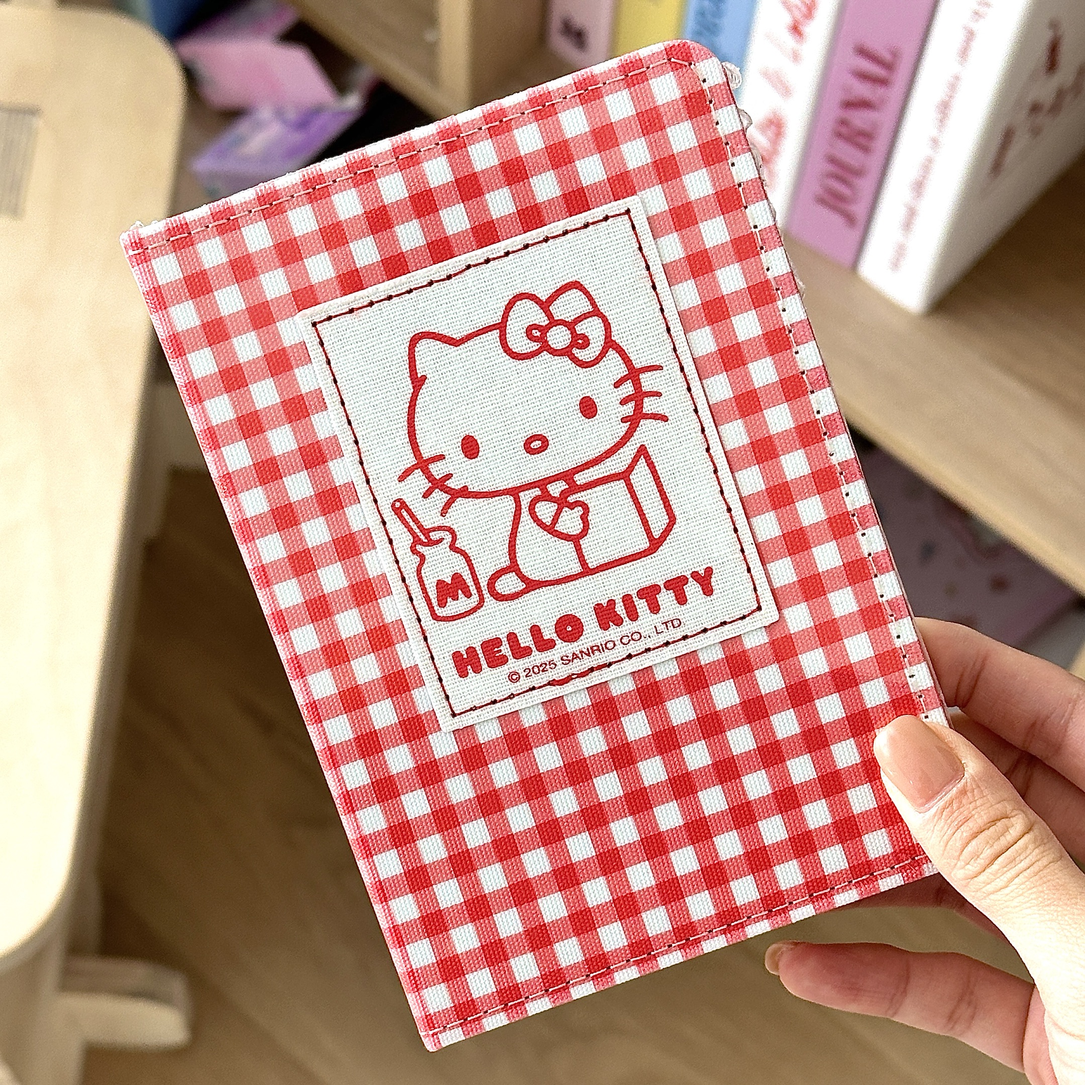 三丽鸥可爱凯蒂猫正版高颜值布艺精装本A6文具本子hellokitty学生
