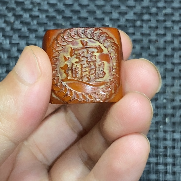 吊坠滴血莲花菩提