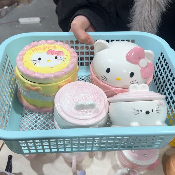 紫砂茶叶罐这么多人