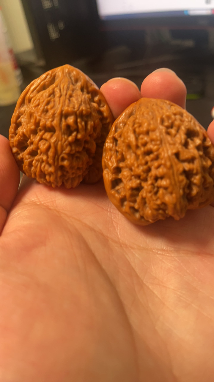 南疆石文玩核桃手把件盘玩