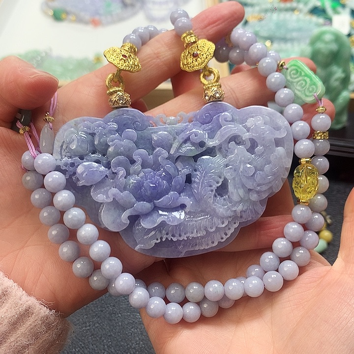 翡翠颈饰未镶嵌吊坠