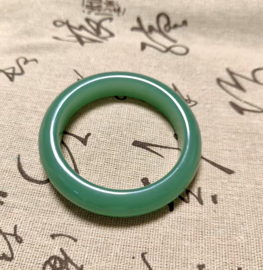 非金属树脂手镯 精美时尚 绿色手镯(多样性发货）