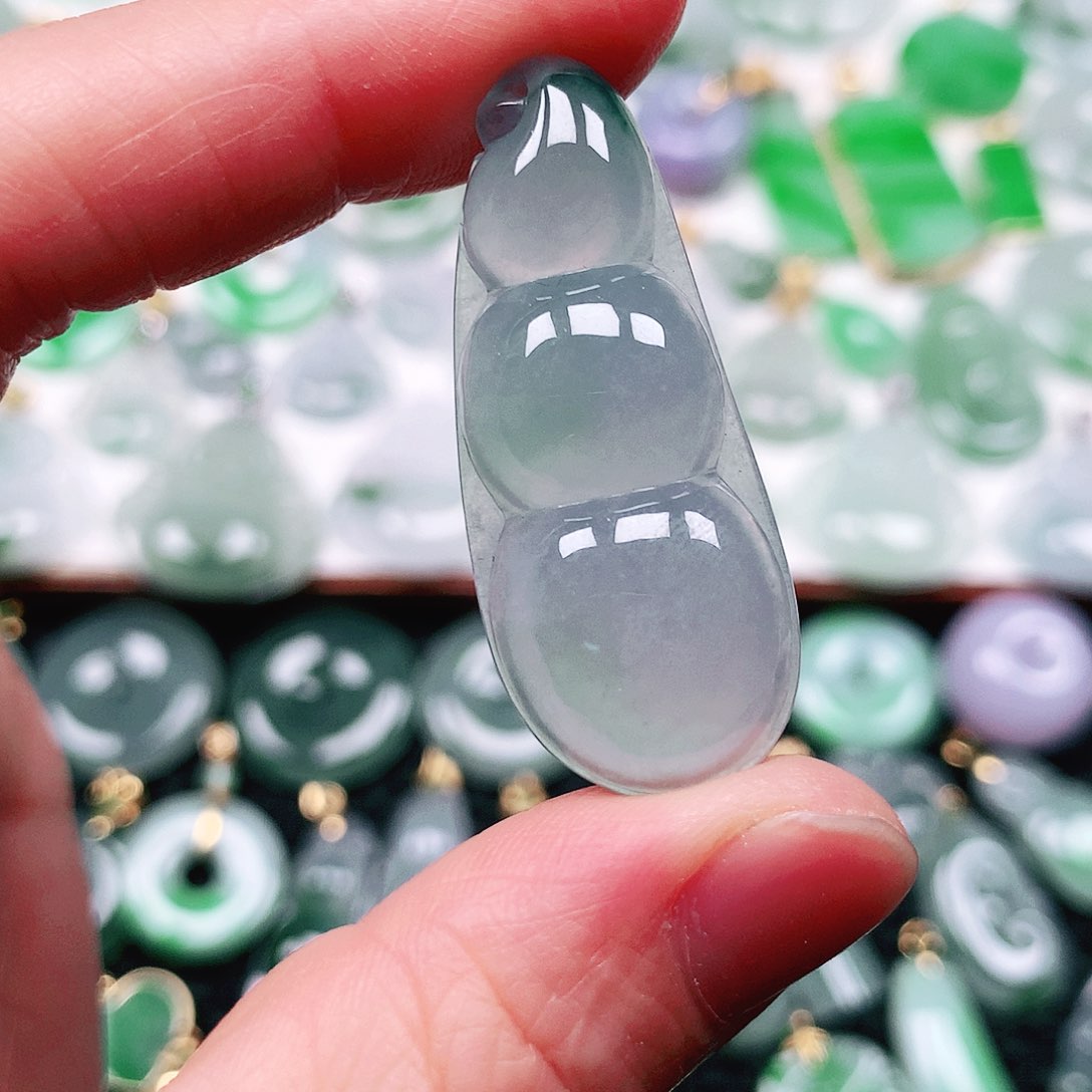 【闪购商品】翡翠未镶嵌吊坠(不含链)福豆