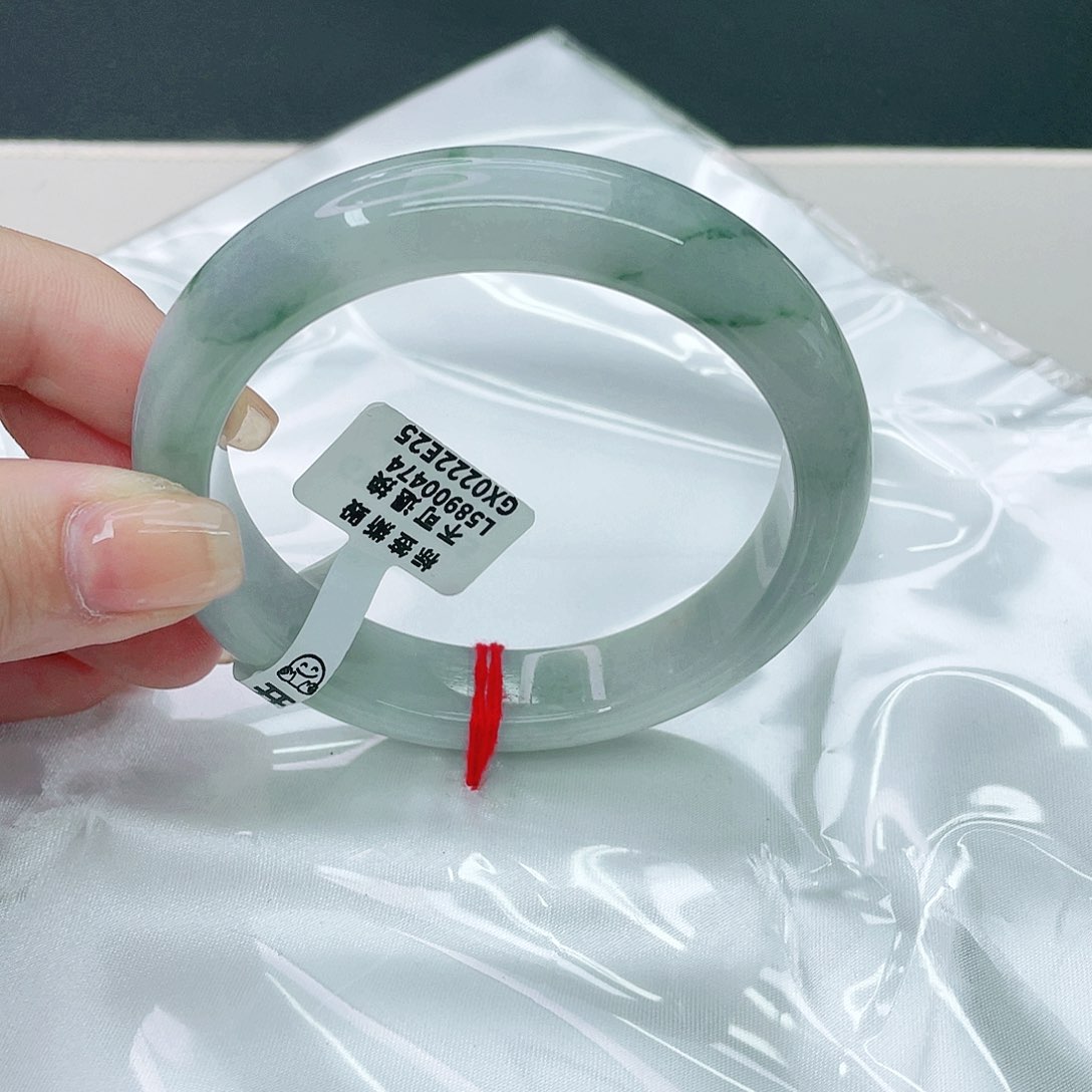 翡翠手镯未镶嵌正58.5