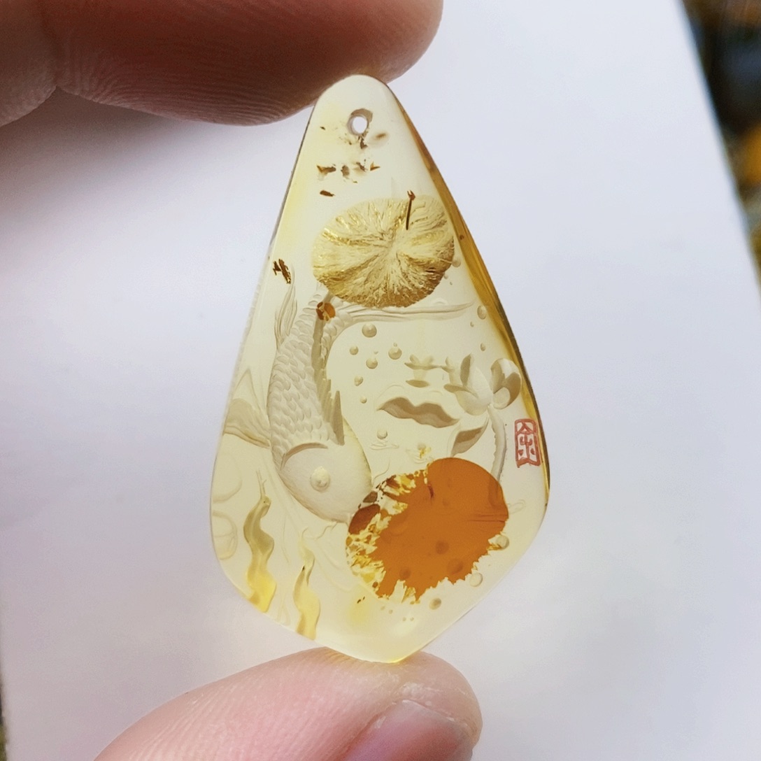 【闪购商品】未镶嵌颈饰琥珀琥珀阴雕