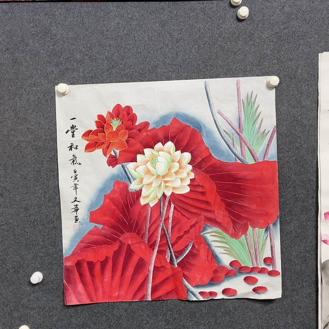 国画四尺斗方工笔荷花一副