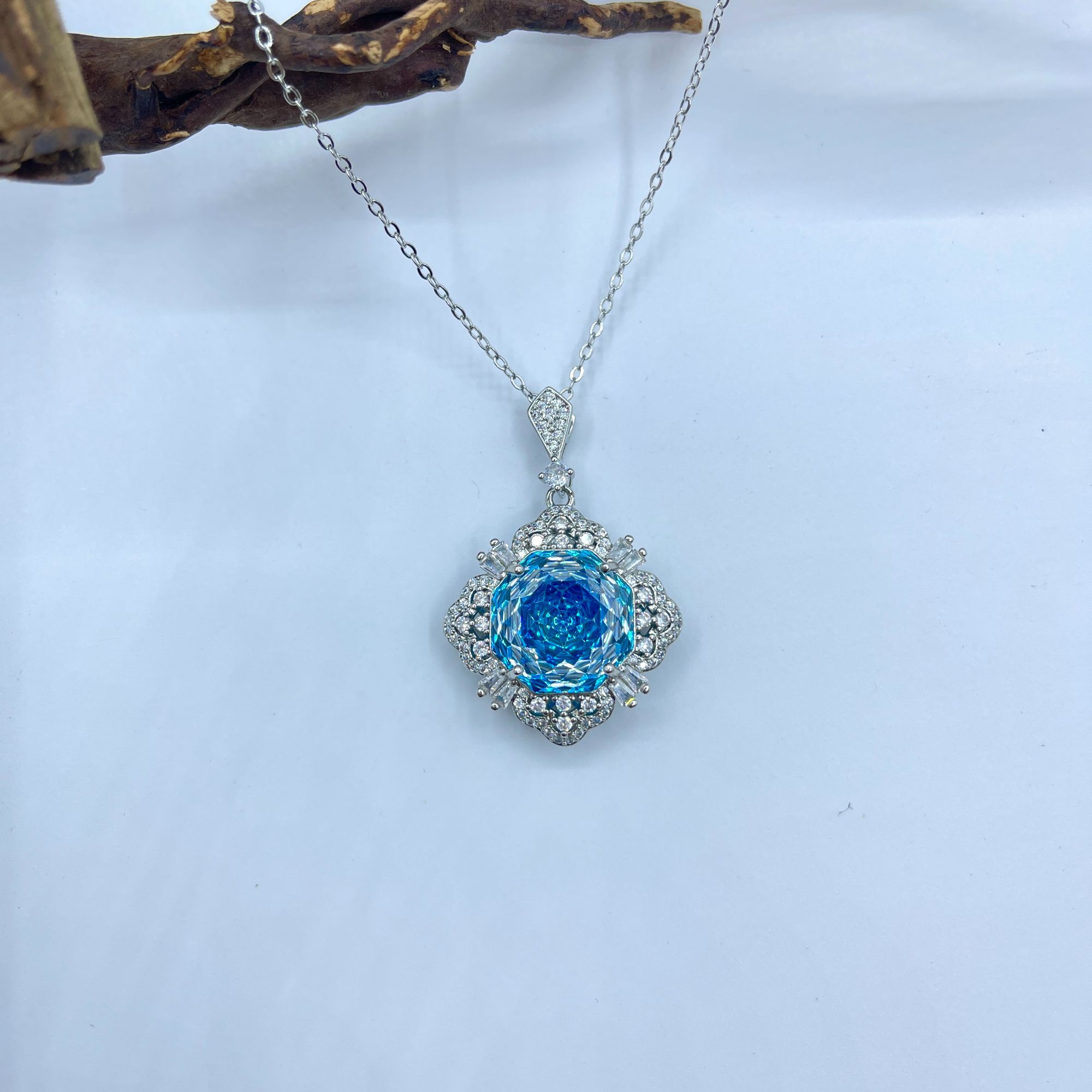 非金属珐琅吊坠 深海穹光