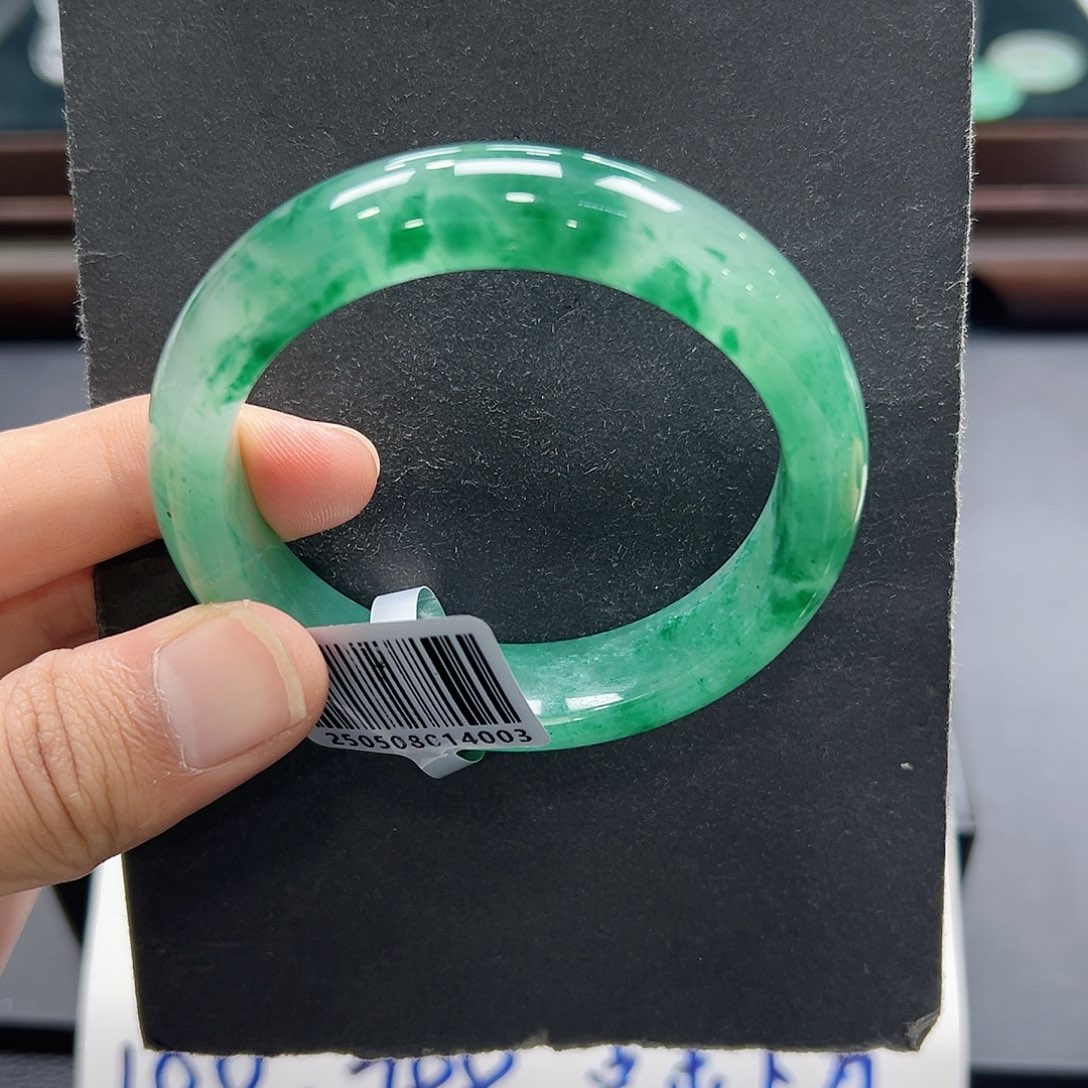 石英质玉（非洲翠）未镶嵌手镯