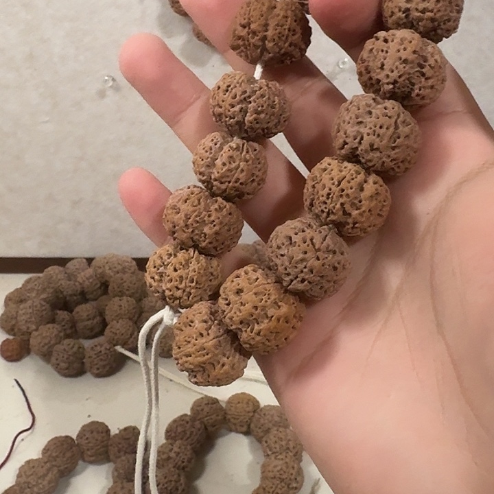 社***”金刚菩提吊坠二三尺寸量