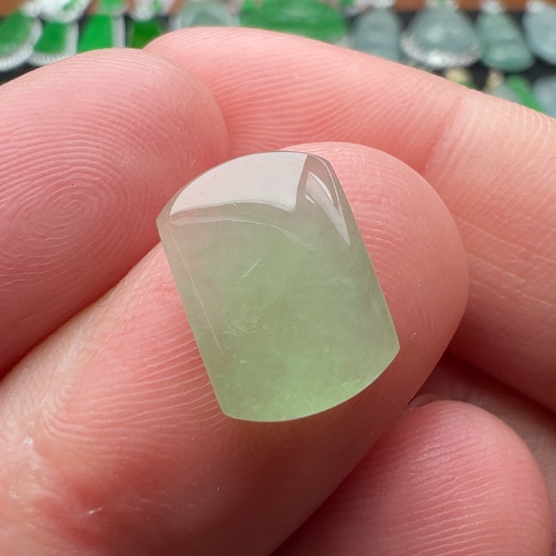 翡翠颈饰未镶嵌马鞍12.3