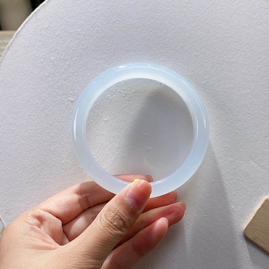 手镯玛瑙/玉髓未镶嵌64.4