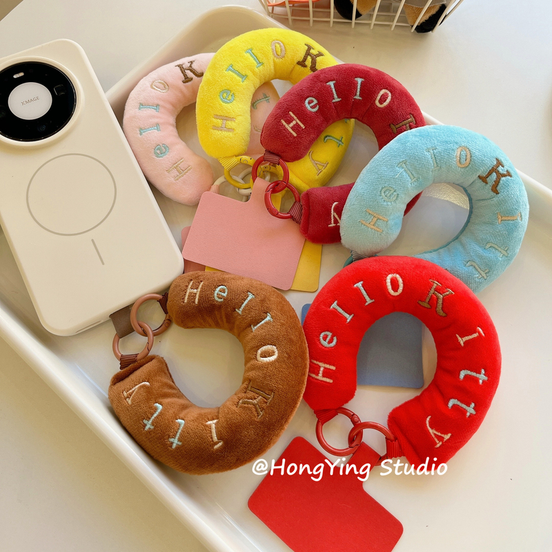 秋冬新款韩国ins立体毛绒刺绣英文字母手腕带挂绳保暖手提配饰耳