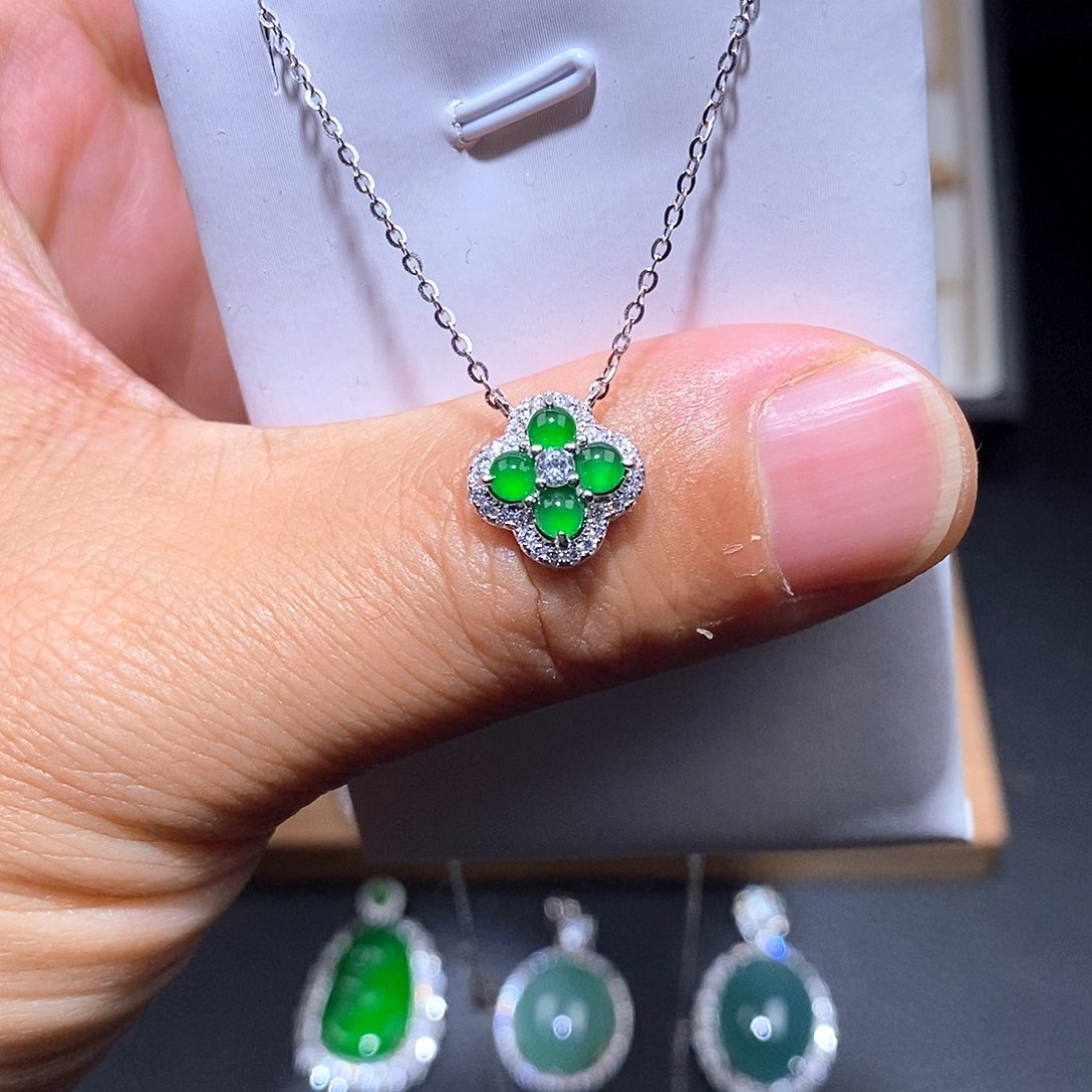 颈饰银S925镶嵌翡翠w w