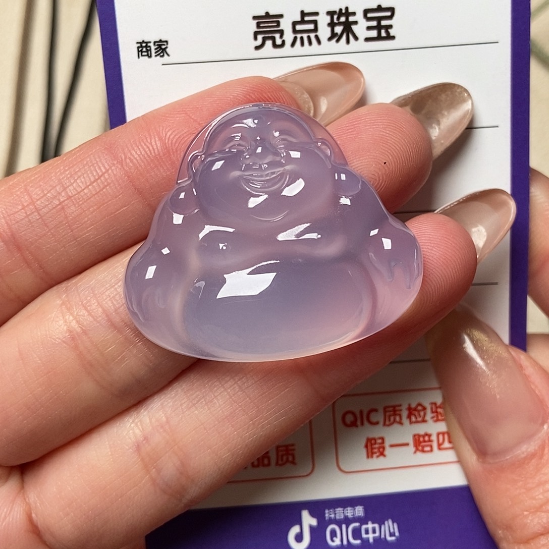 苏***强玛瑙/玉髓未镶嵌颈饰