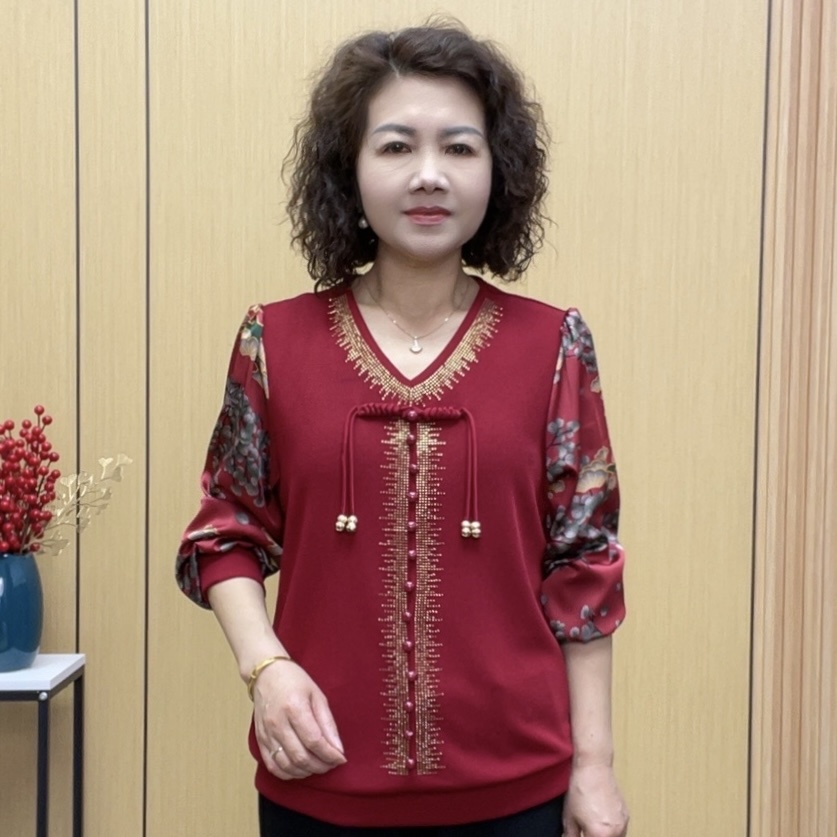 2025春季高品质中老年气质长袖洋气百搭宽松时尚显瘦妈妈装打底衫