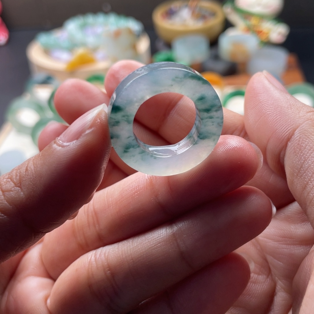 定制翡翠未镶嵌翡翠