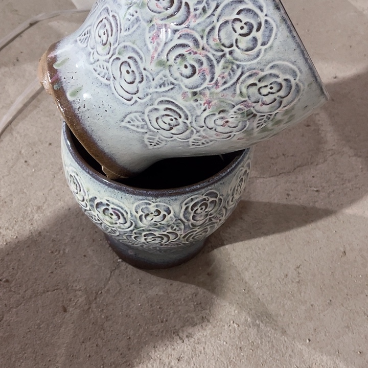 红陶口径18高度20两只瑕疵