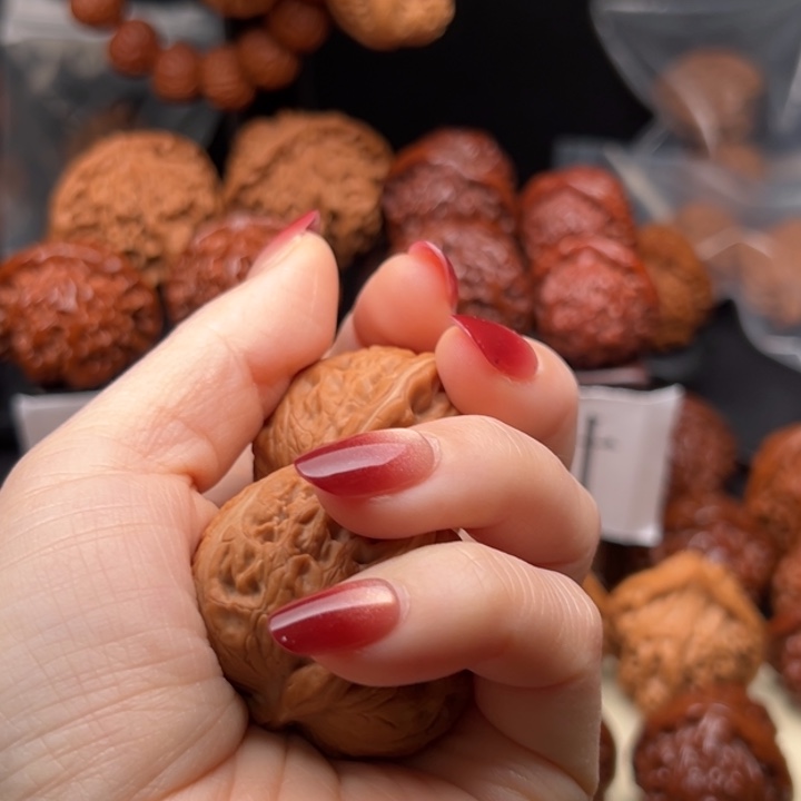 B****吊坠桃核哥哥哥哥哥哥哥