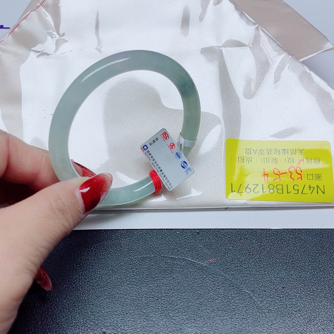 翡翠手镯未镶嵌翡翠手镯12971