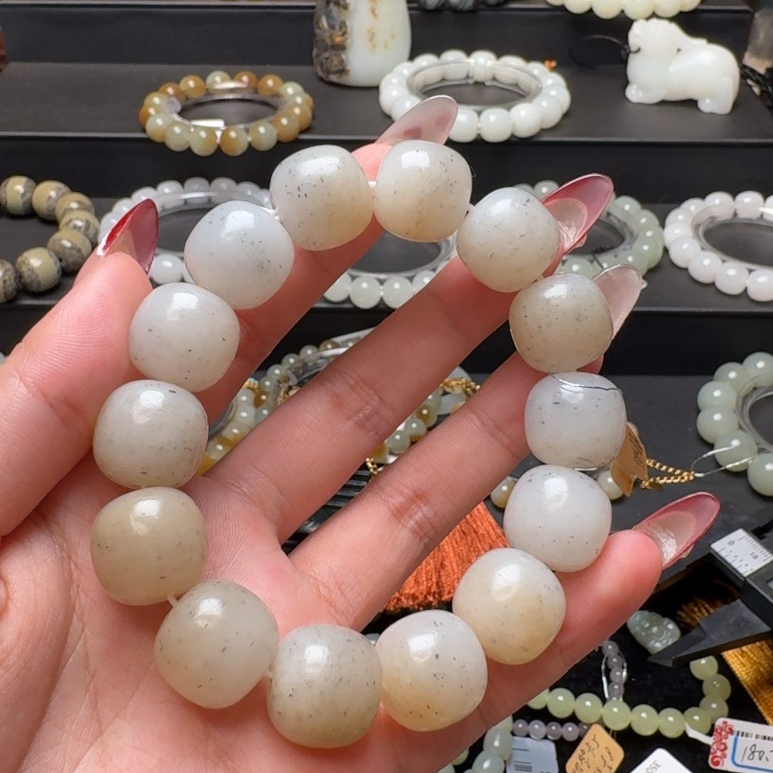 和田玉手链未镶嵌