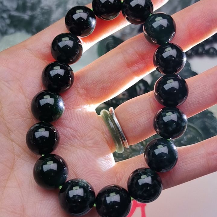 翡翠颈饰未镶嵌天然的A货翡翠多样性发货