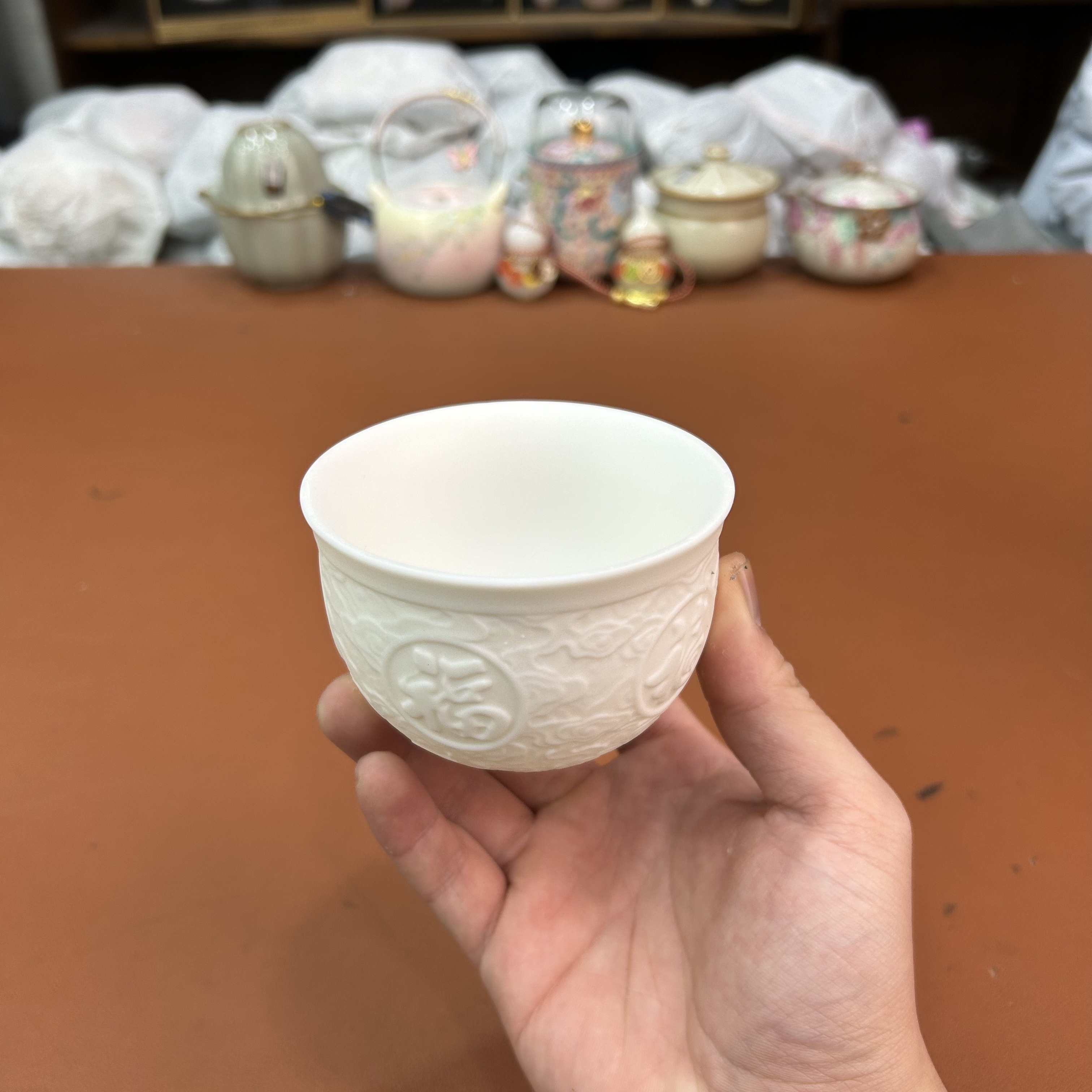 ys1533-浮雕百福玉瓷主人杯