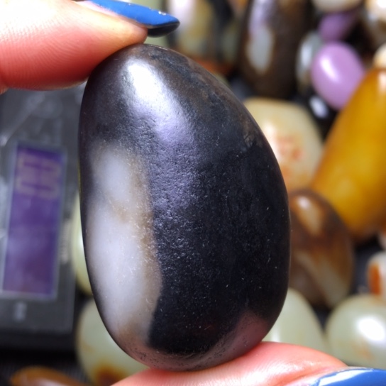 和田玉（翠青玉）未镶嵌珠宝奇石