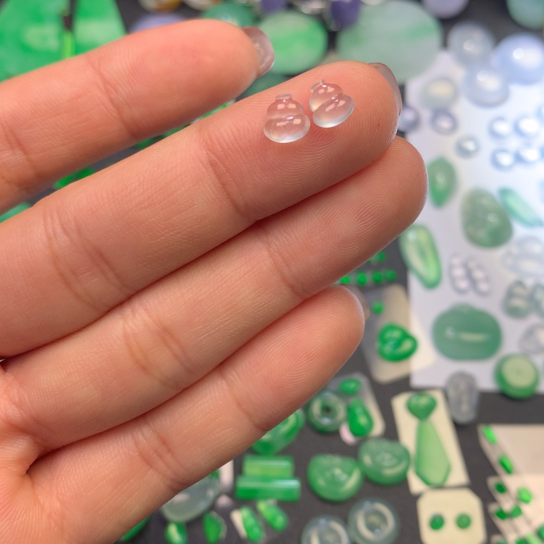 翡翠颈饰未镶嵌裸石葫芦