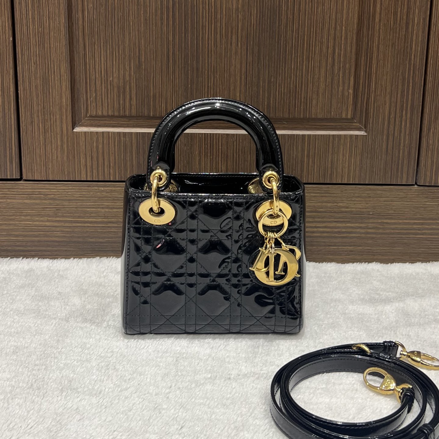 95新 DIOR/迪奥 黑金漆皮三格戴妃/二奢