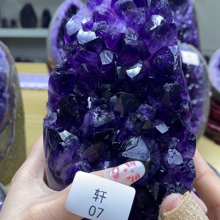 紫晶大型摆件（非配饰）未镶嵌