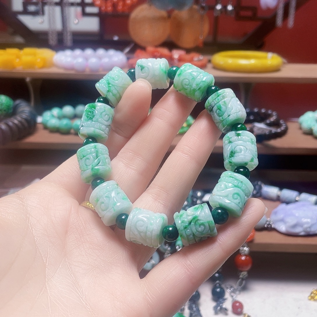 一***乐翡翠未镶嵌手链饰品