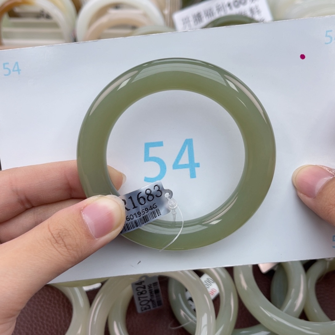 和田玉手镯未镶嵌仙*蒂