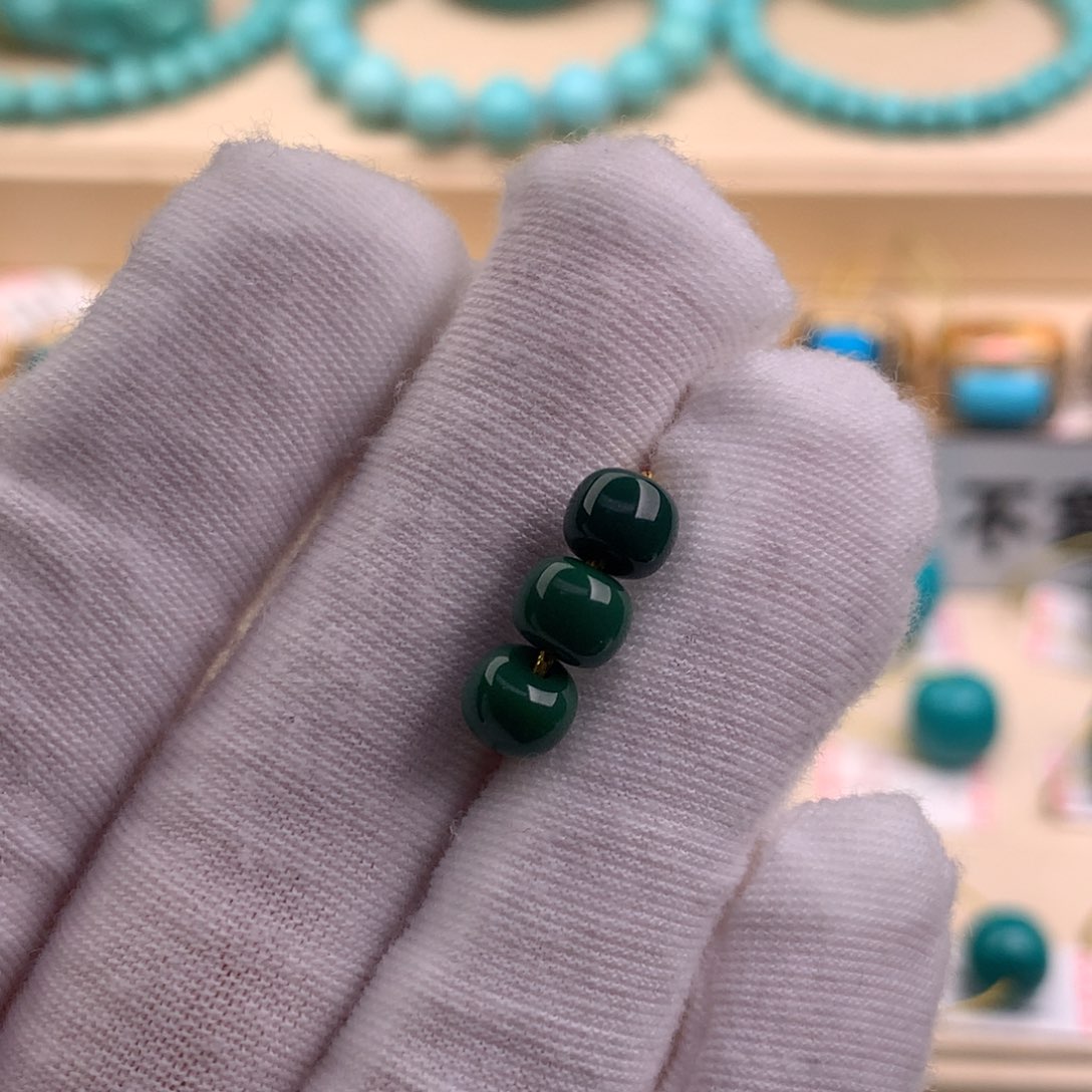 未镶嵌绿松石珠宝奇石