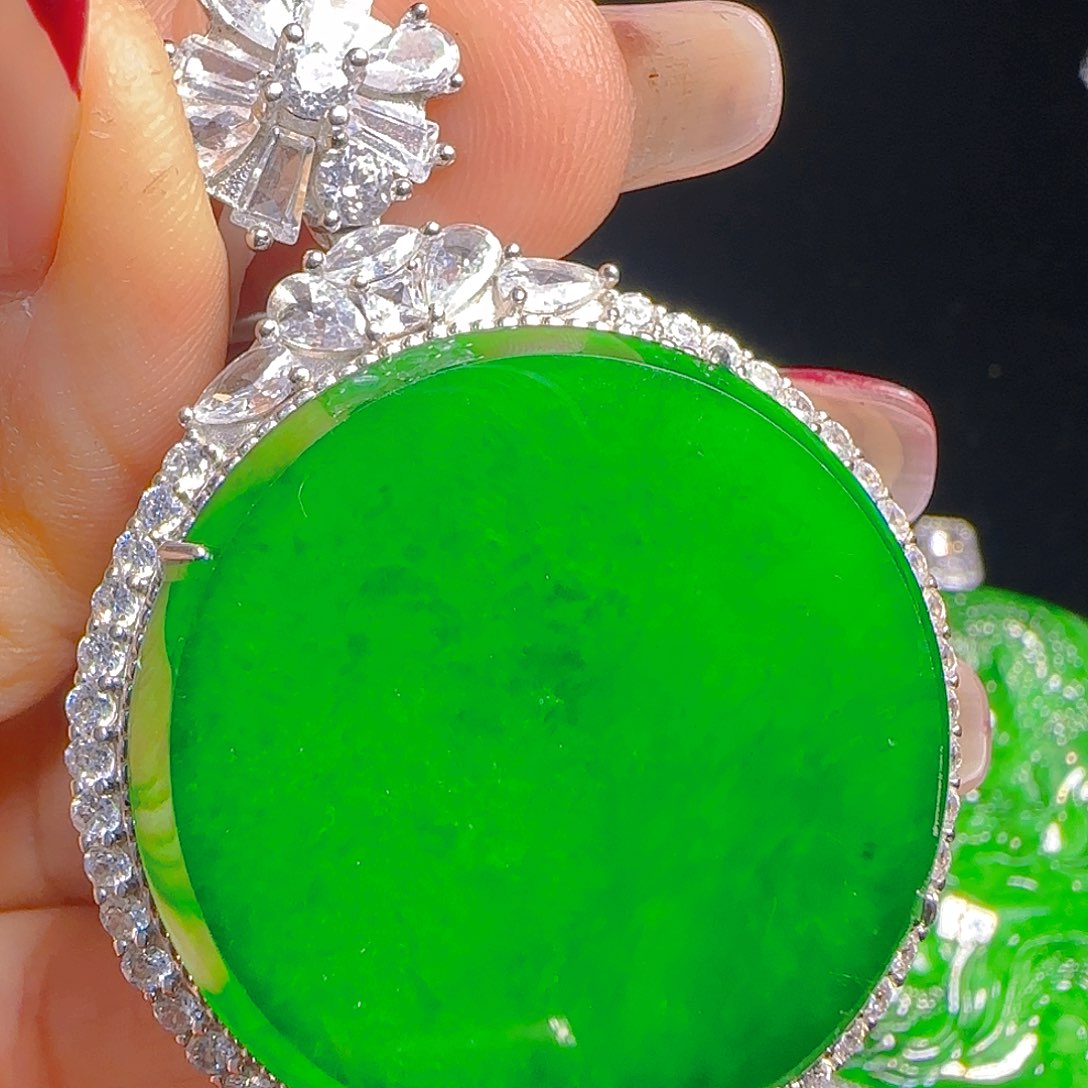 翡翠吊坠(赠链)银S925镶嵌