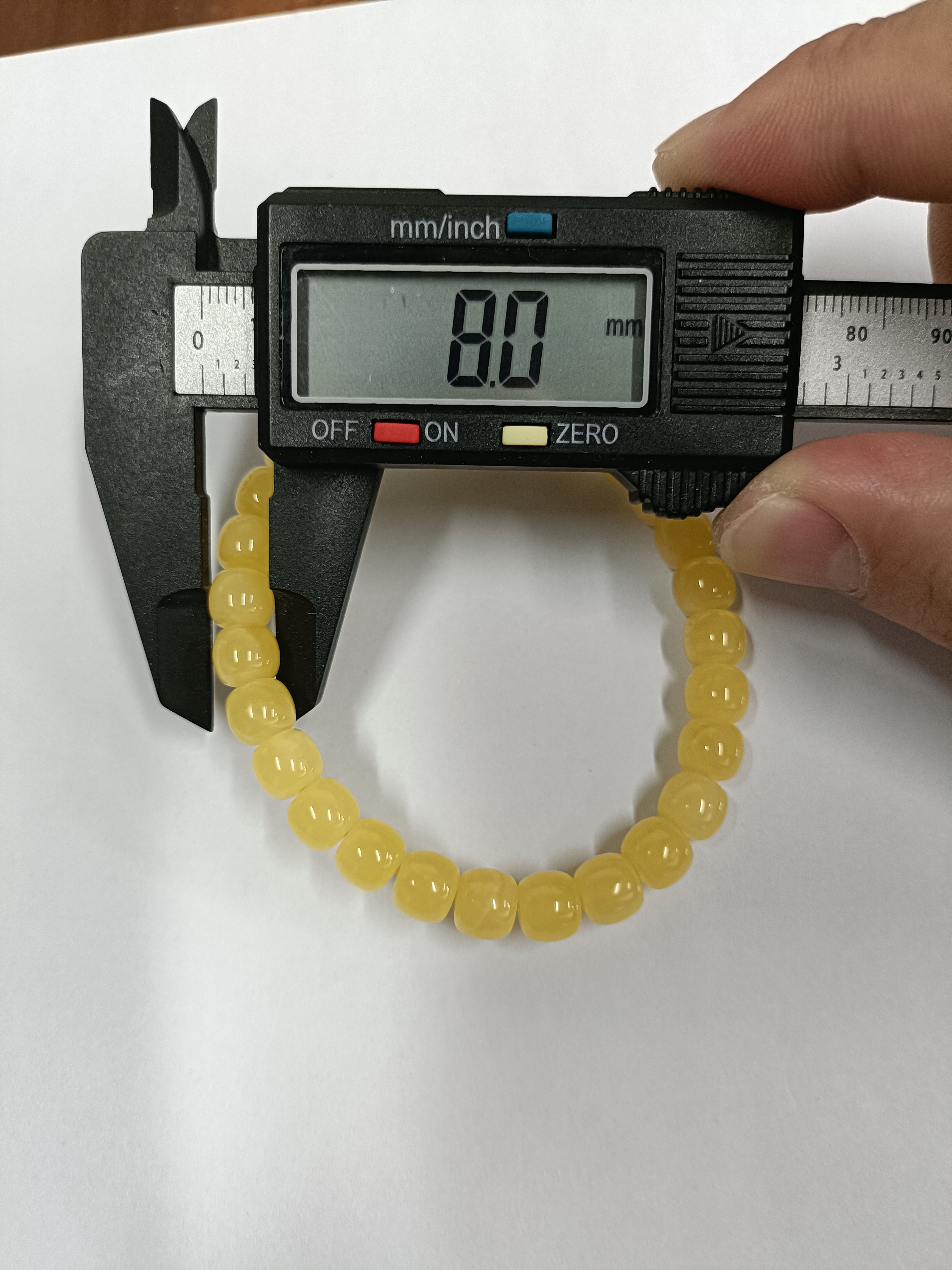 鸡油黄蜜蜡手串 克重8.76 圈口17 珠径8mm 精工老型俄料蜜蜡手串 